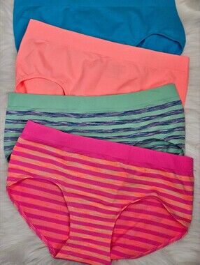 Athletic Girl's Underwear Set